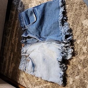 Size 7 Almost Famous Shorts